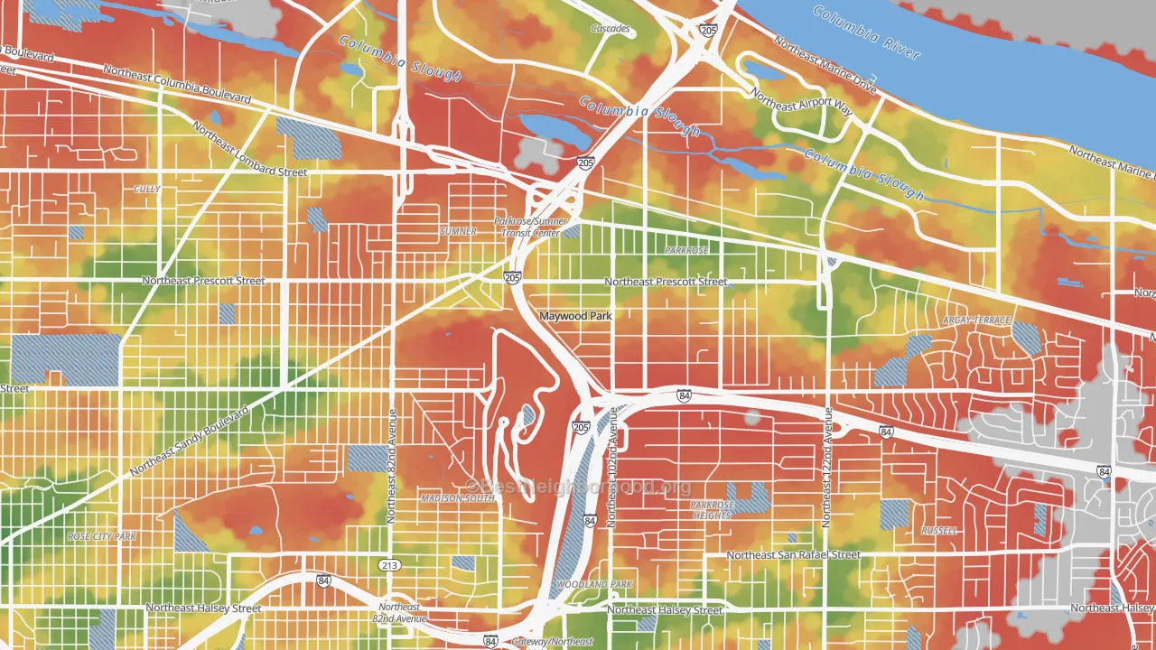 Walk Grade map of Maywood Park, OR, walkable areas in green and car-dependent areas in red