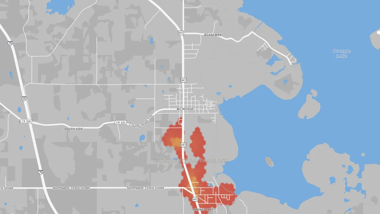 Walk Grade map of McIntosh, FL, walkable areas in green and car-dependent areas in red