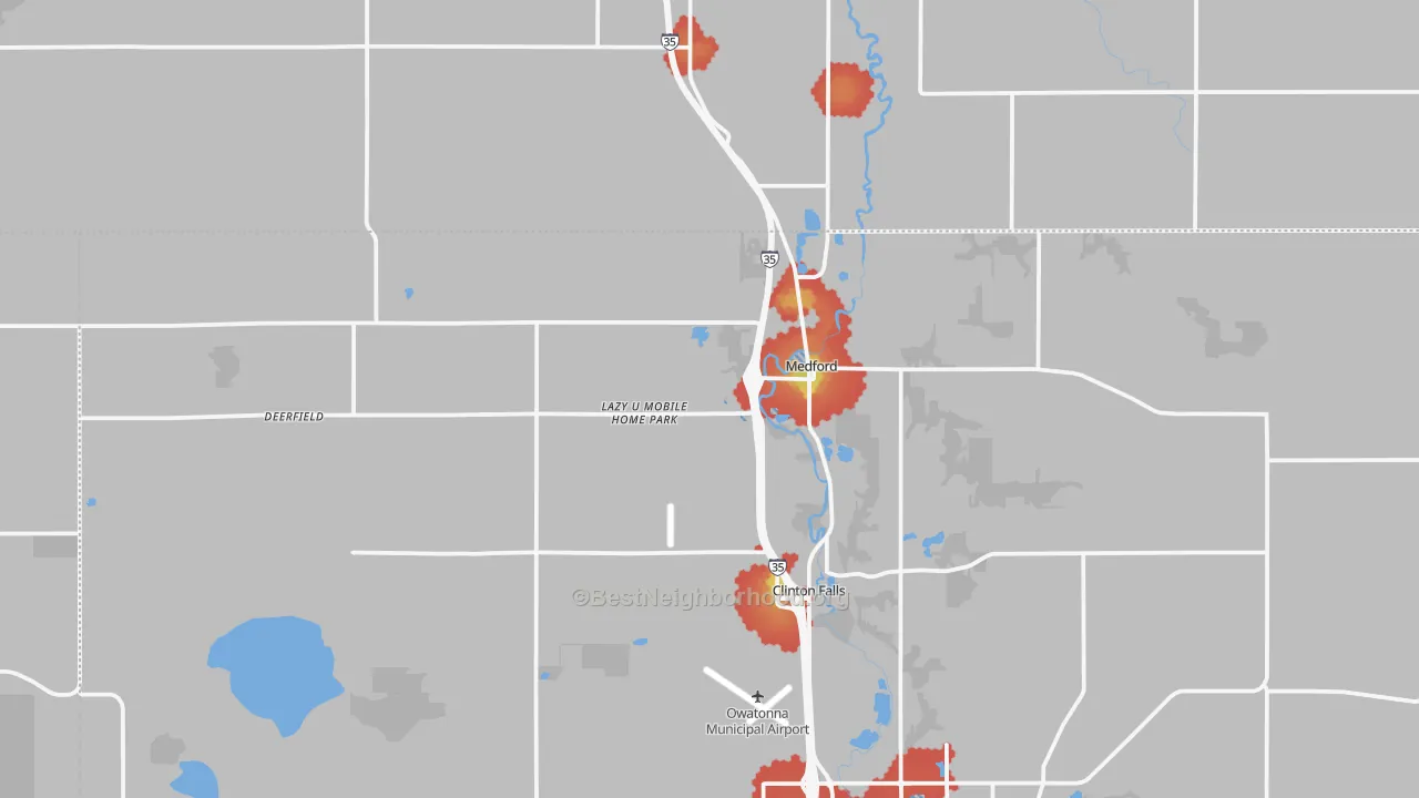 Walk Grade map of Medford, MN, walkable areas in green and car-dependent areas in red