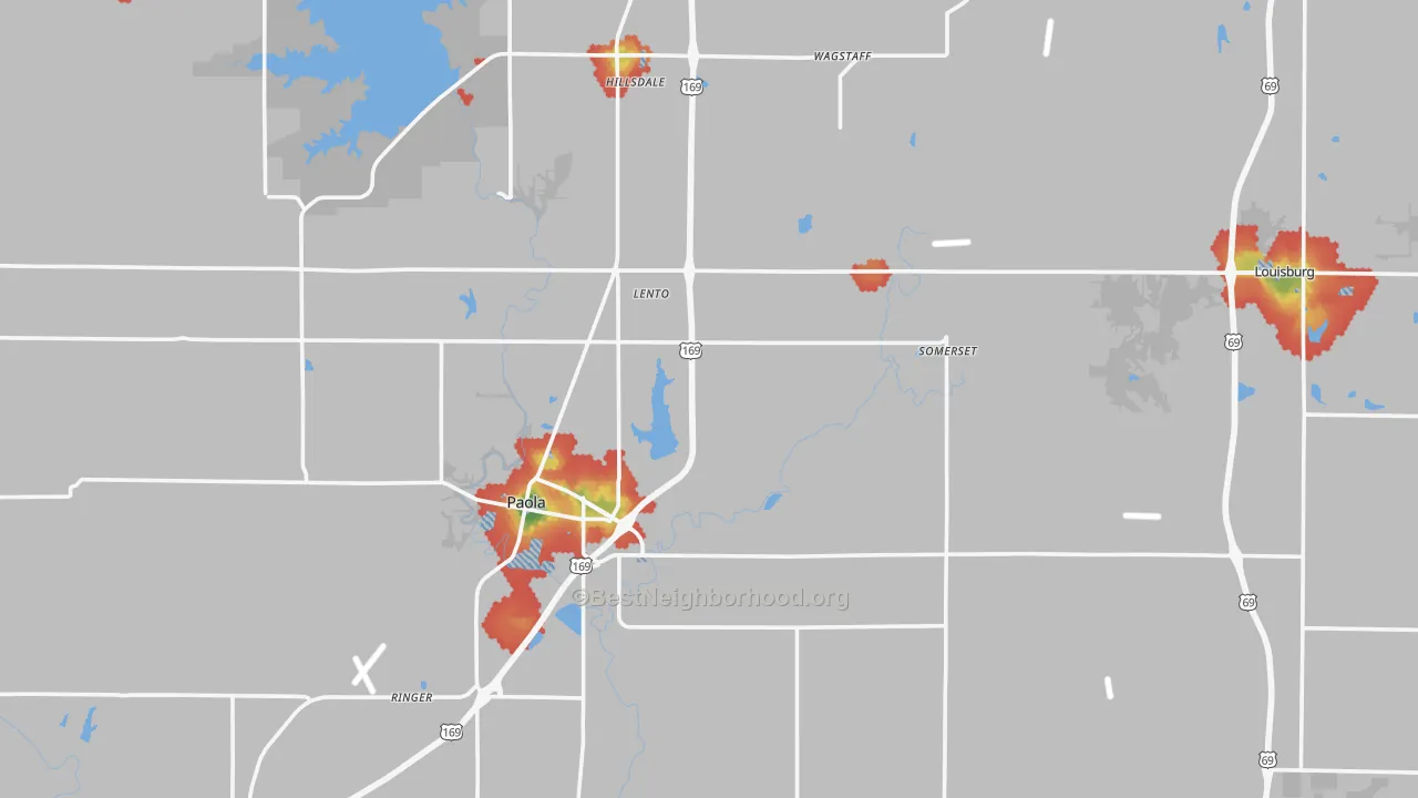 Walk Grade map of Miami County, KS, walkable areas in green and car-dependent areas in red