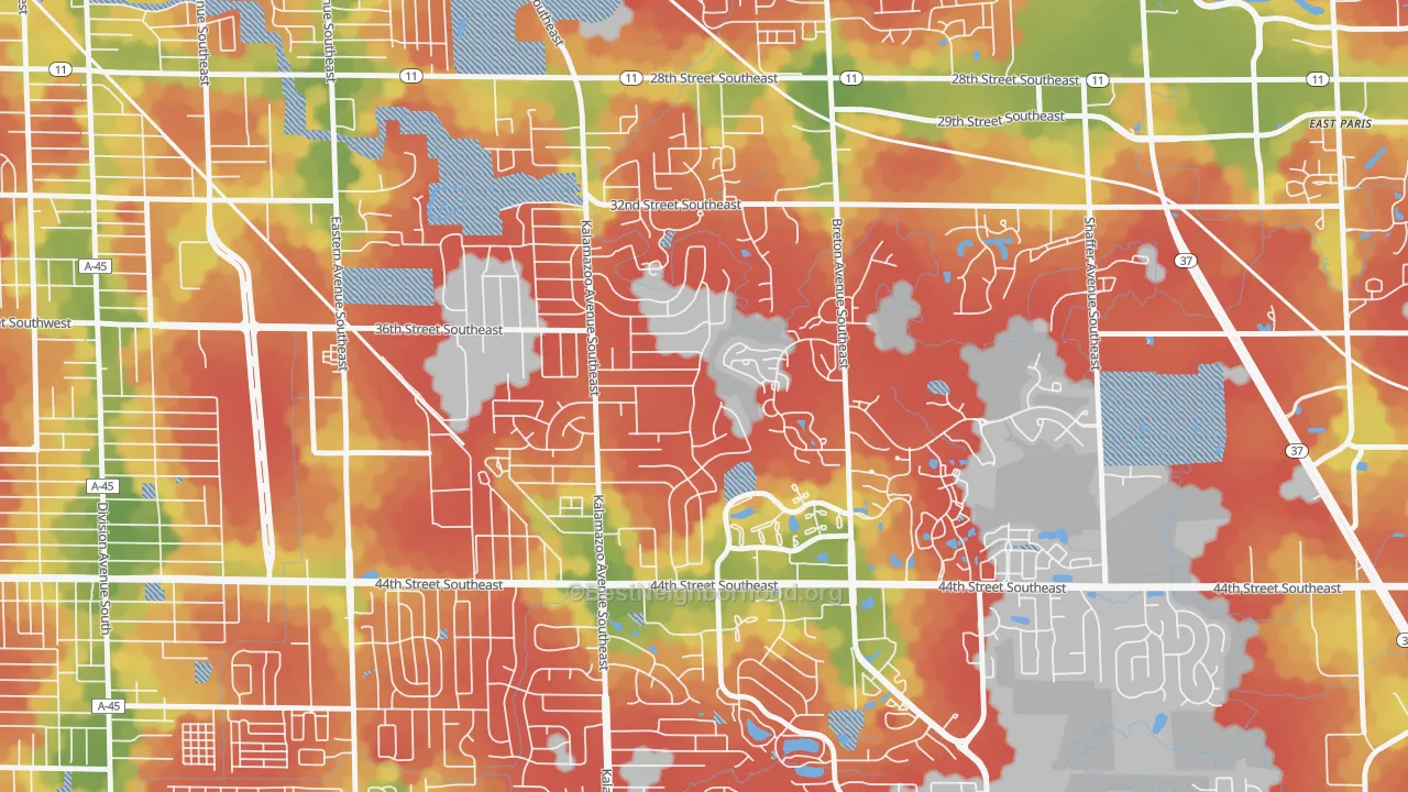Walk Grade map of Millbrook, Grand Rapids, MI, walkable areas in green and car-dependent areas in red