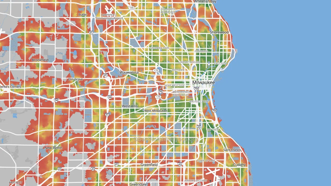 Walk Grade map of Milwaukee County, WI, walkable areas in green and car-dependent areas in red