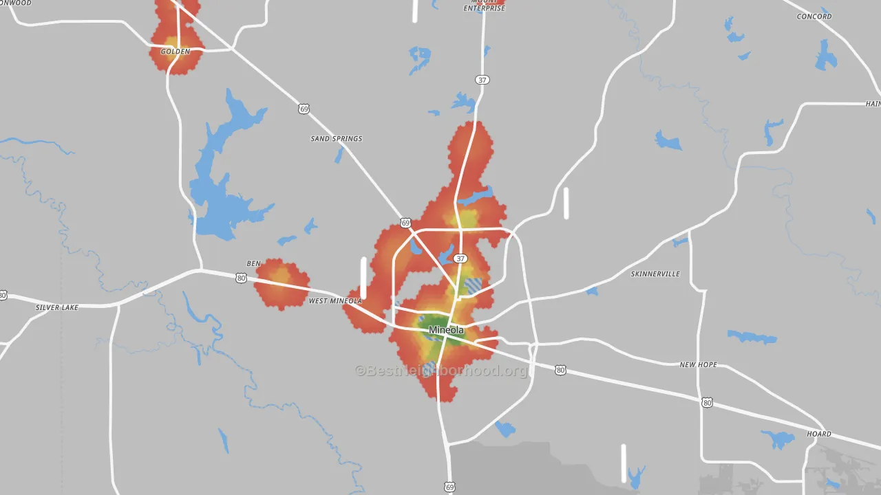 Walk Grade map of Mineola, TX, walkable areas in green and car-dependent areas in red