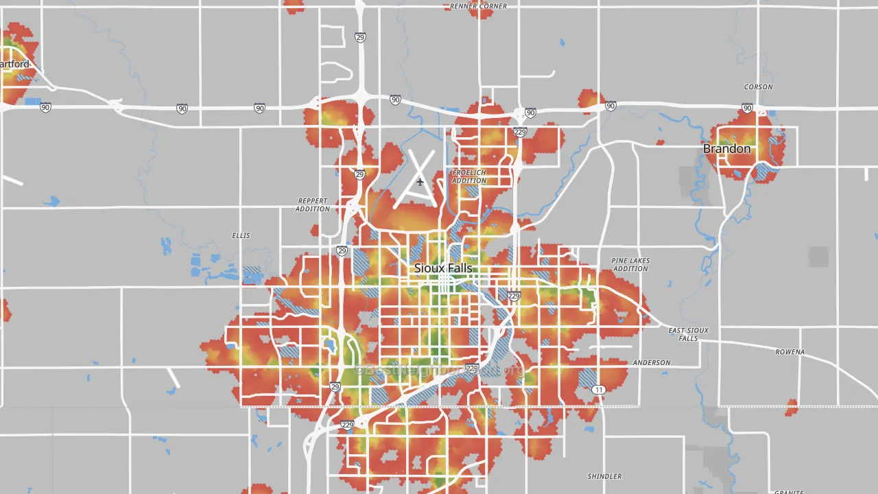 Walk Grade map of Minnehaha County, SD, walkable areas in green and car-dependent areas in red
