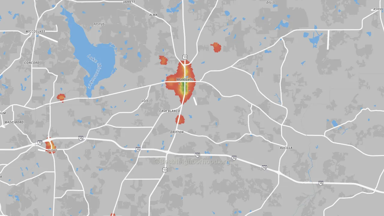 Walk Grade map of Monticello, FL, walkable areas in green and car-dependent areas in red
