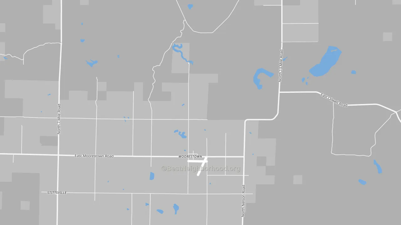 Walk Grade map of Moorestown, MI, walkable areas in green and car-dependent areas in red
