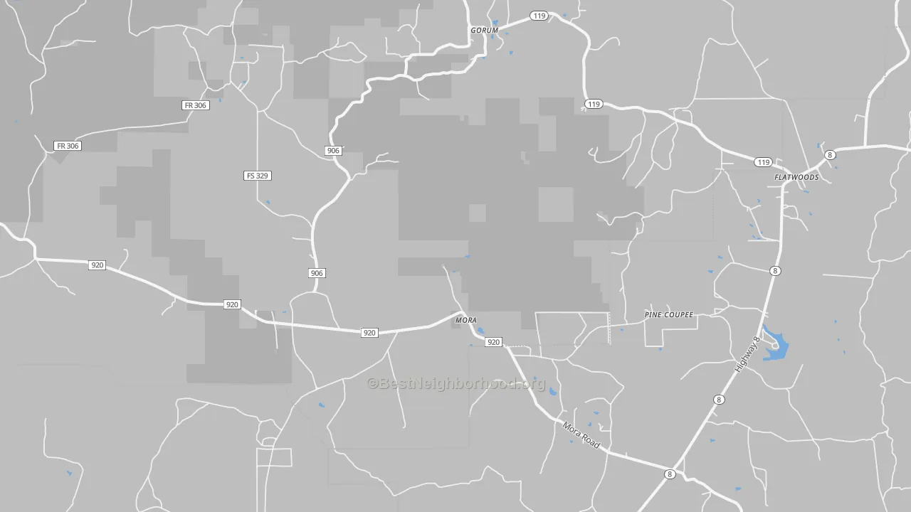 Walk Grade map of Mora, LA, walkable areas in green and car-dependent areas in red