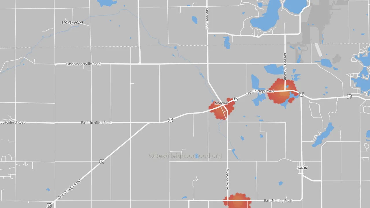Walk Grade map of Moscow, MI, walkable areas in green and car-dependent areas in red
