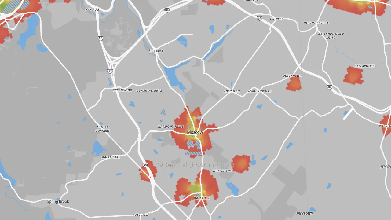 Walk Grade map of Moscow, PA, walkable areas in green and car-dependent areas in red