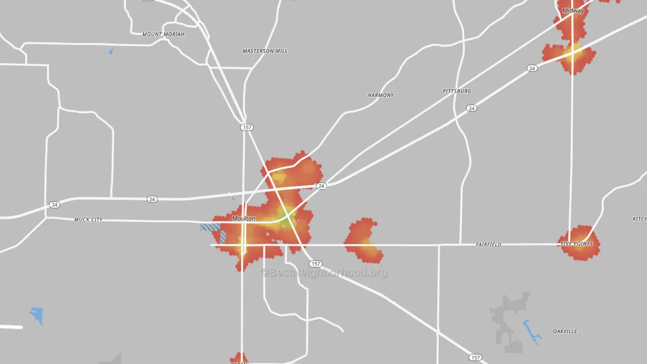 Walk Grade map of Moulton, AL, walkable areas in green and car-dependent areas in red