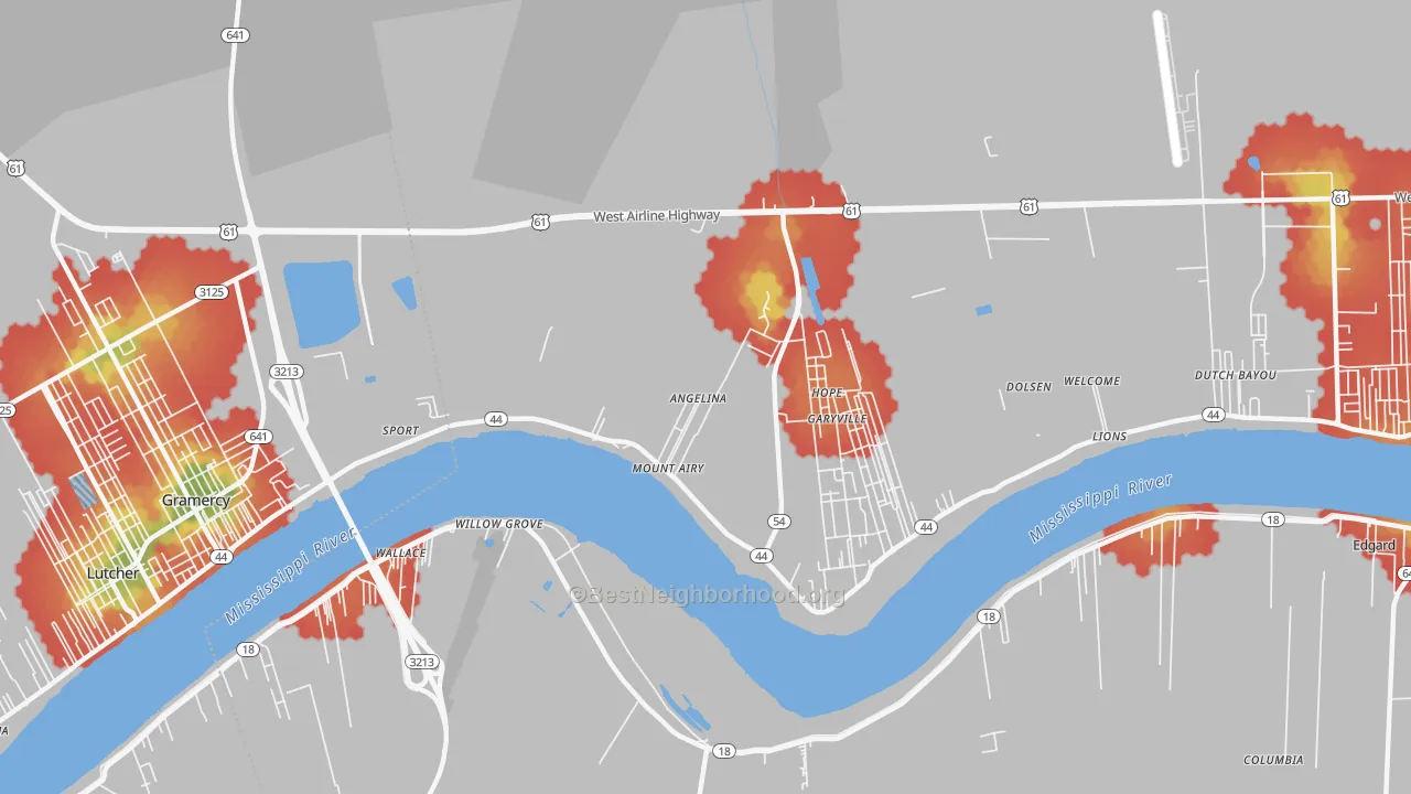 Walk Grade map of Mount Airy, LA, walkable areas in green and car-dependent areas in red
