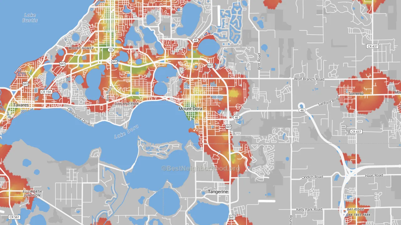 Walk Grade map of Mount Dora, FL, walkable areas in green and car-dependent areas in red