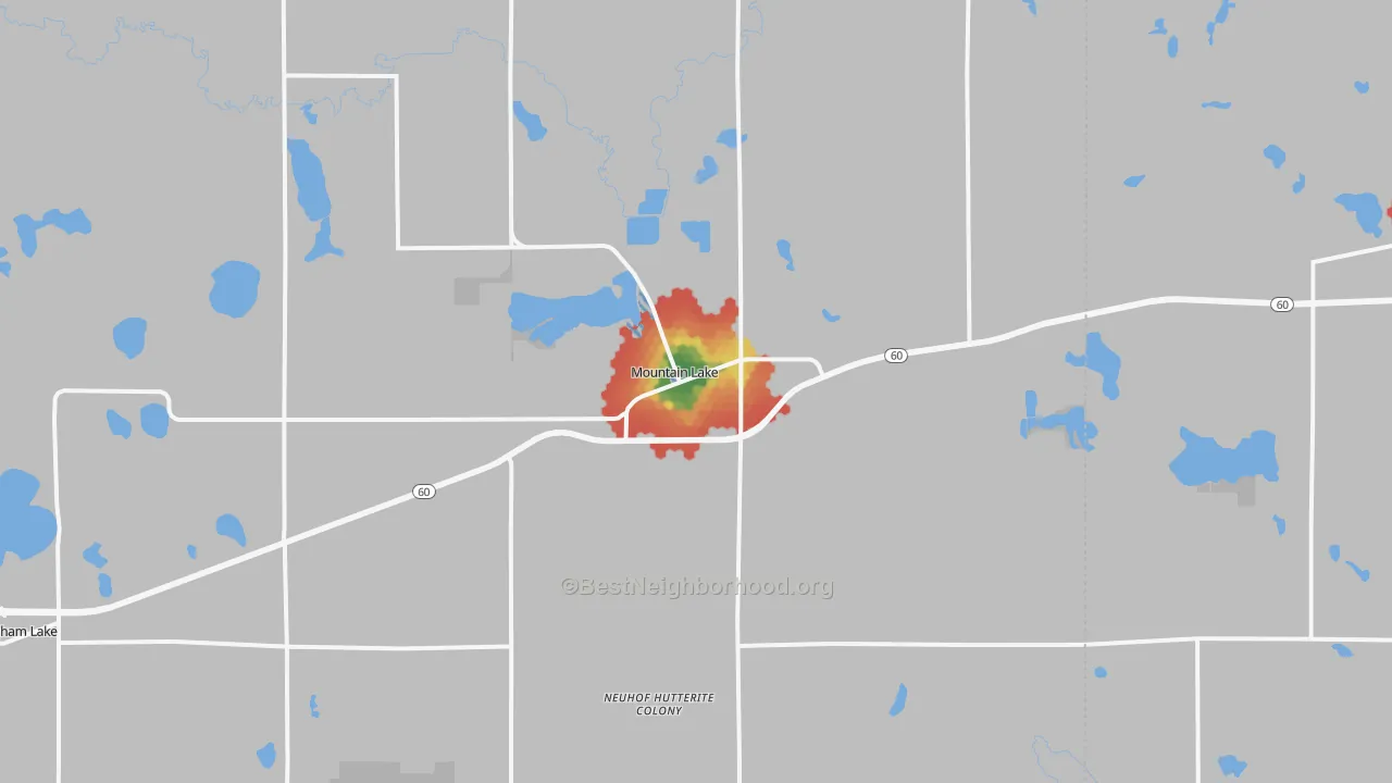 Walk Grade map of Mountain Lake, MN, walkable areas in green and car-dependent areas in red