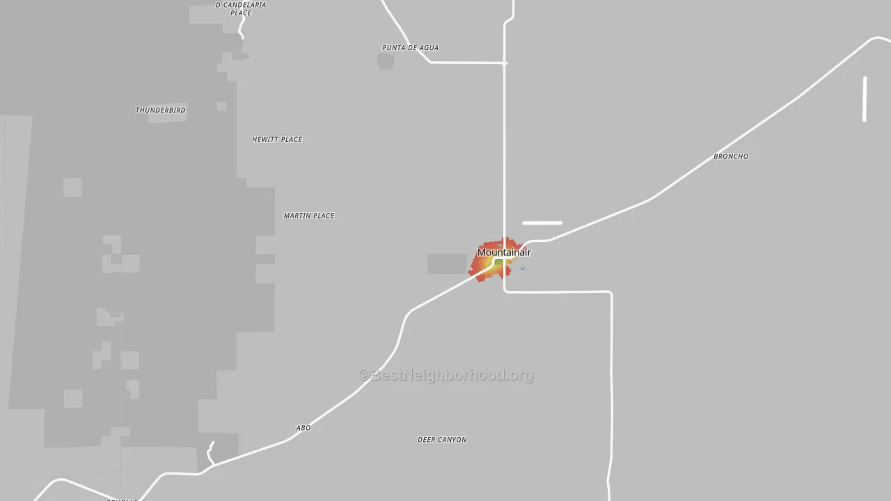 Walk Grade map of Mountainair, NM, walkable areas in green and car-dependent areas in red