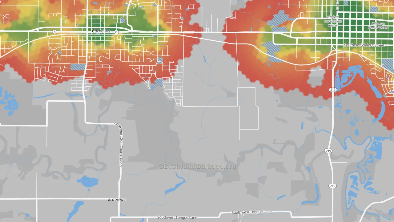 Walk Grade map of Mountaindale, OR, walkable areas in green and car-dependent areas in red