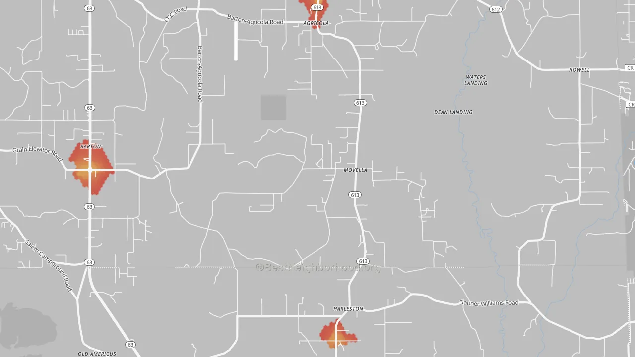 Walk Grade map of Movella, MS, walkable areas in green and car-dependent areas in red