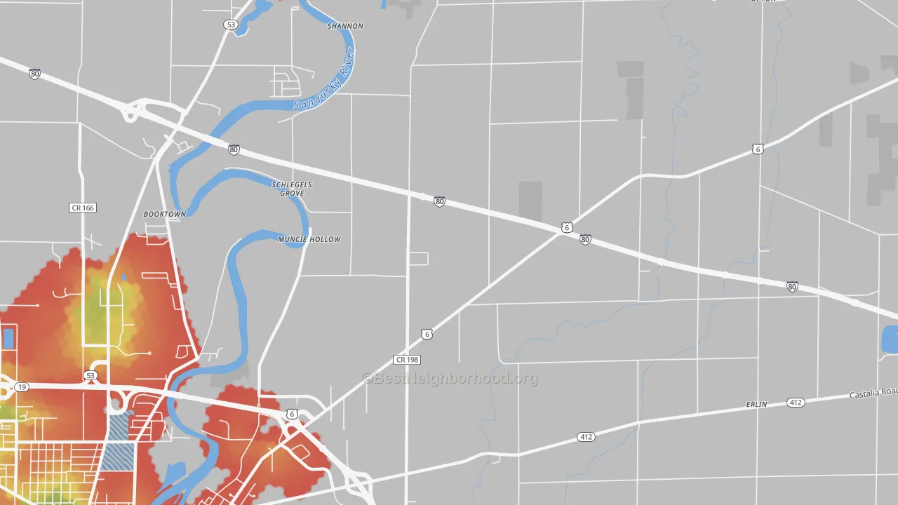 Walk Grade map of Muncie Hollow, OH, walkable areas in green and car-dependent areas in red