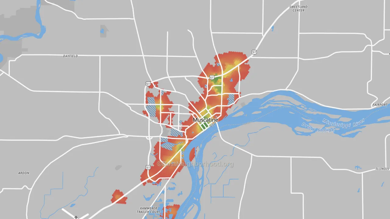 Walk Grade map of Muscatine, IA, walkable areas in green and car-dependent areas in red