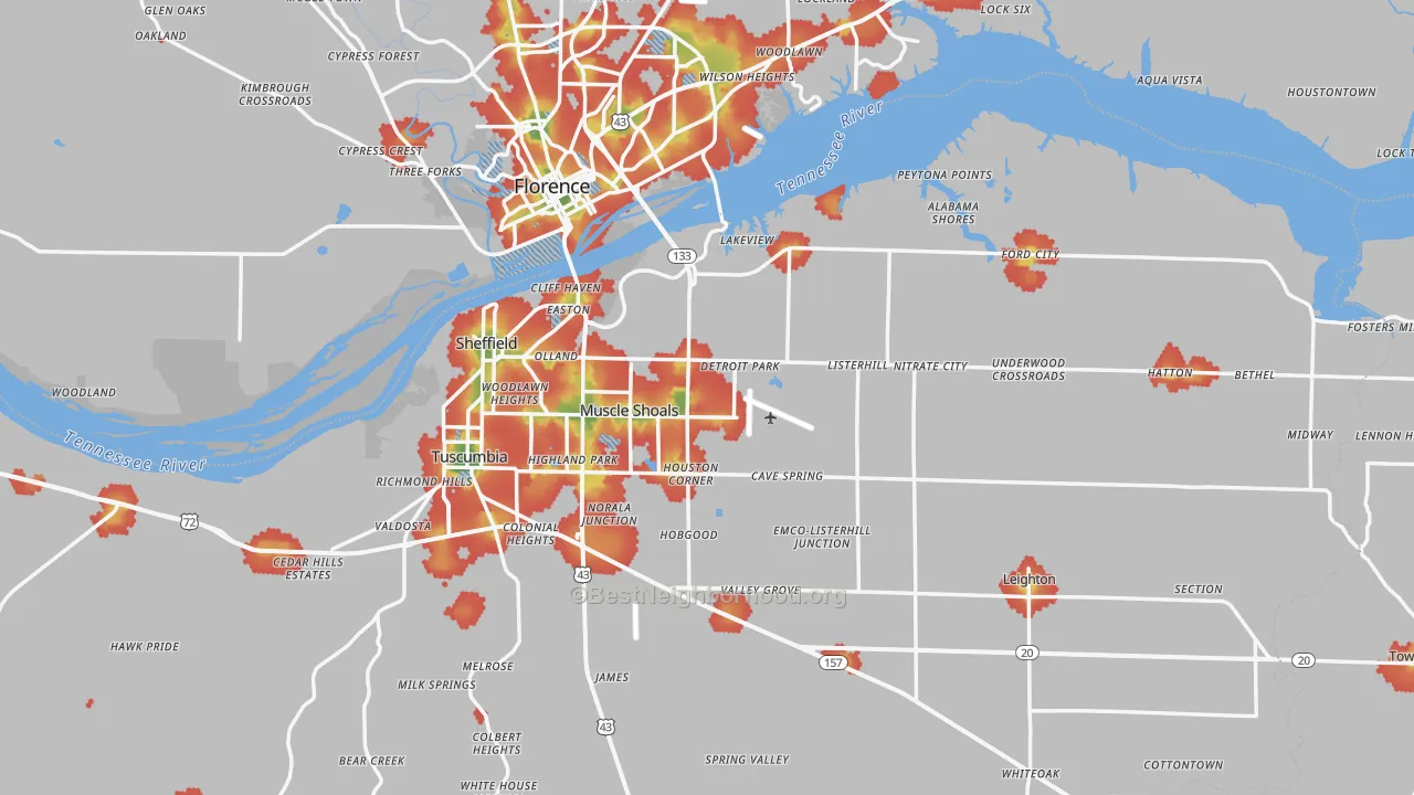 Walk Grade map of Muscle Shoals, AL, walkable areas in green and car-dependent areas in red