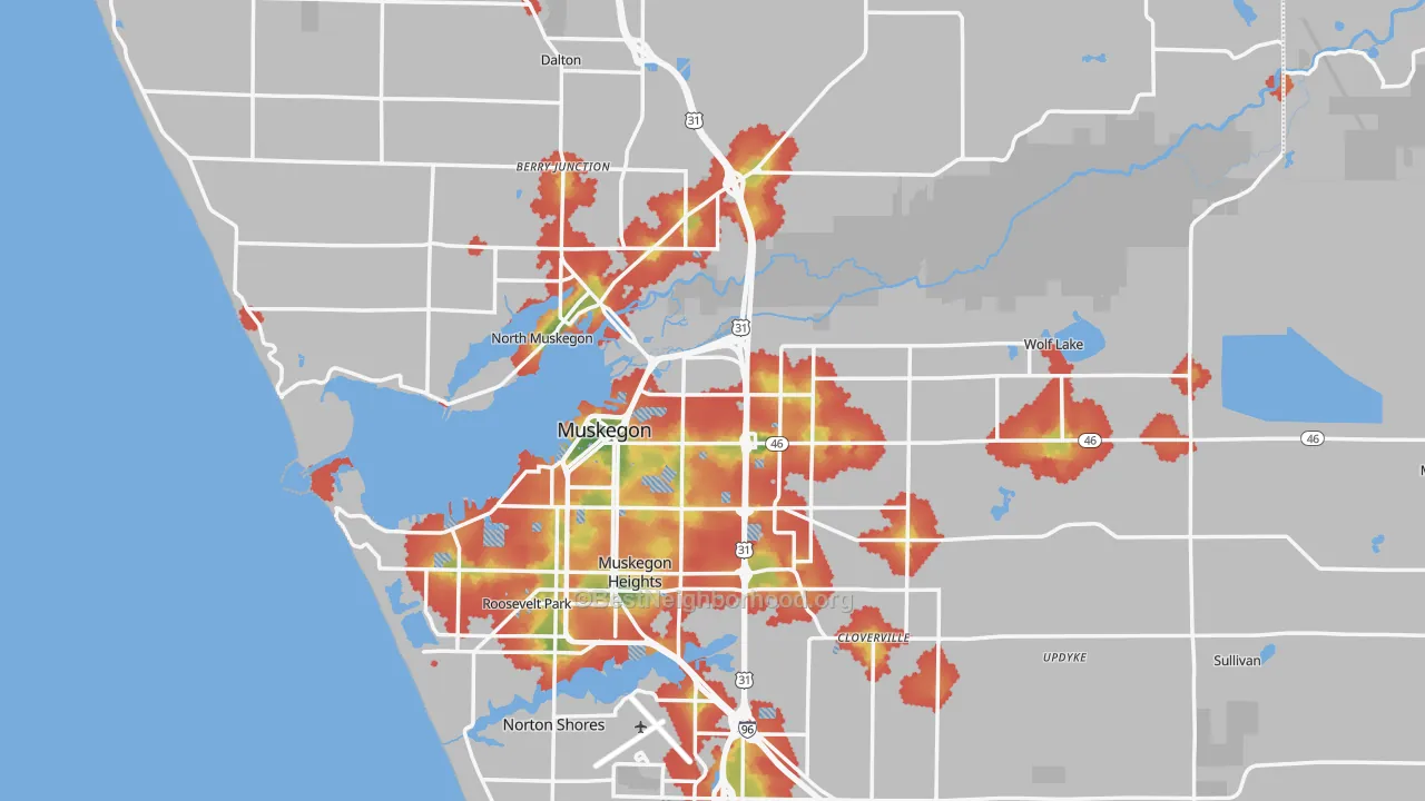 Walk Grade map of Muskegon County, MI, walkable areas in green and car-dependent areas in red