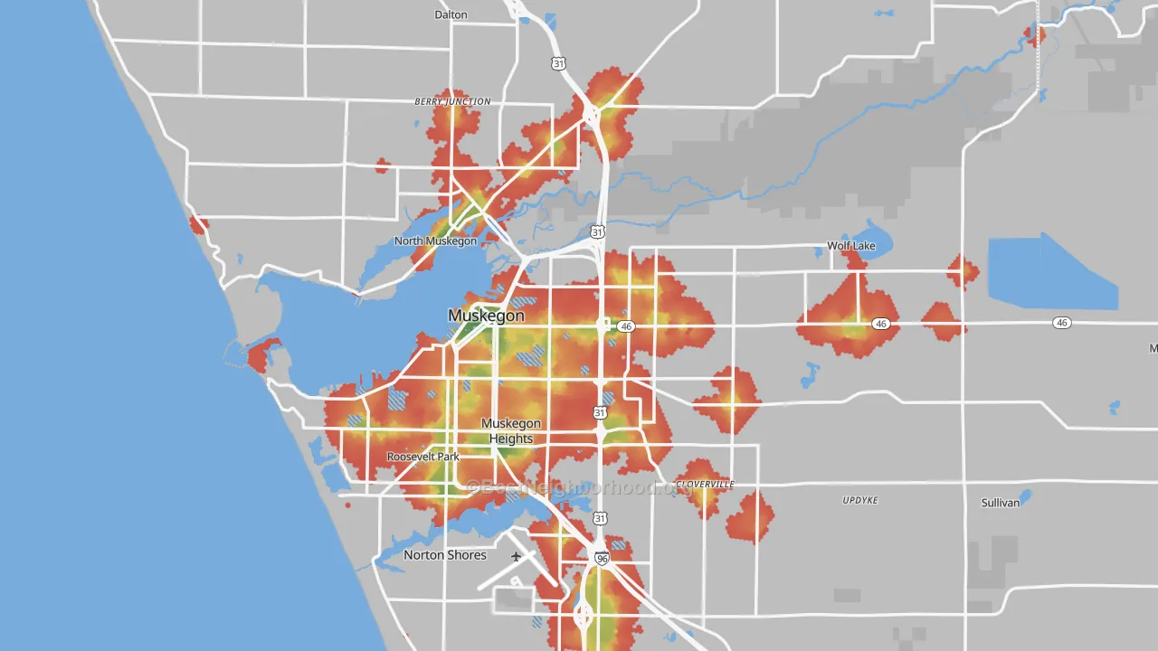 Walk Grade map of Muskegon, MI, walkable areas in green and car-dependent areas in red