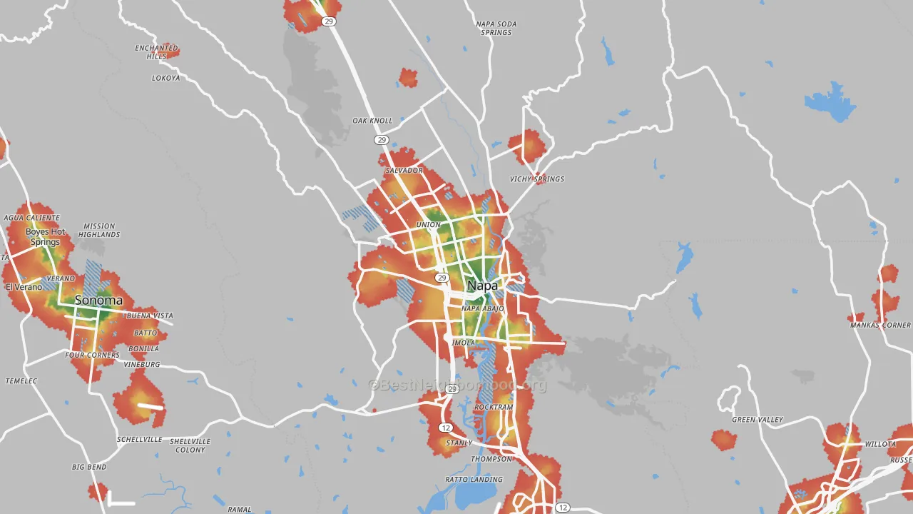 Walk Grade map of Napa, CA, walkable areas in green and car-dependent areas in red