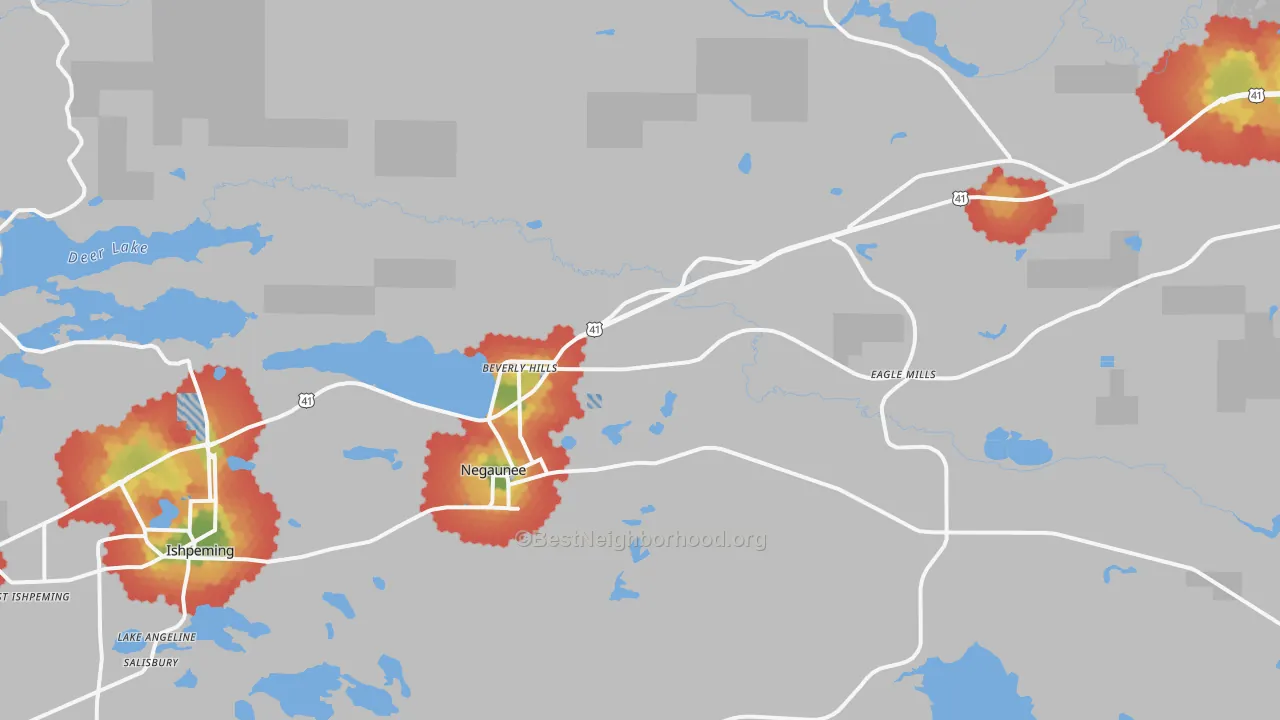 Walk Grade map of Negaunee, MI, walkable areas in green and car-dependent areas in red