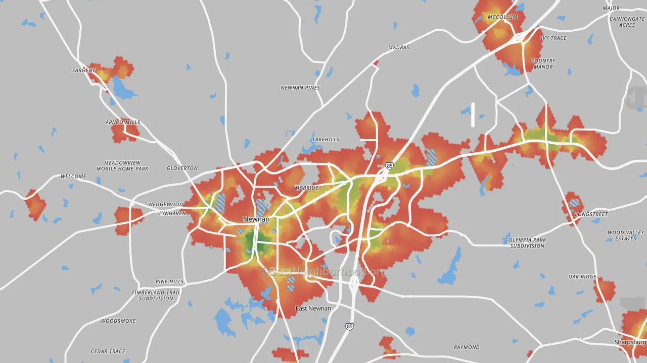 Walk Grade map of Newnan, GA, walkable areas in green and car-dependent areas in red