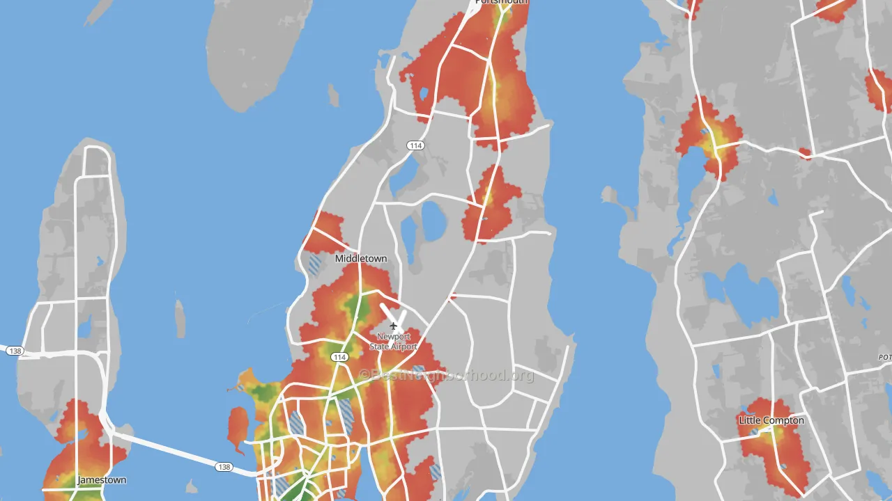 Walk Grade map of Newport County, RI, walkable areas in green and car-dependent areas in red