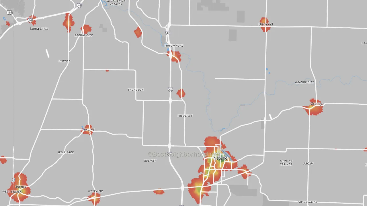 Walk Grade map of Newton County, MO, walkable areas in green and car-dependent areas in red