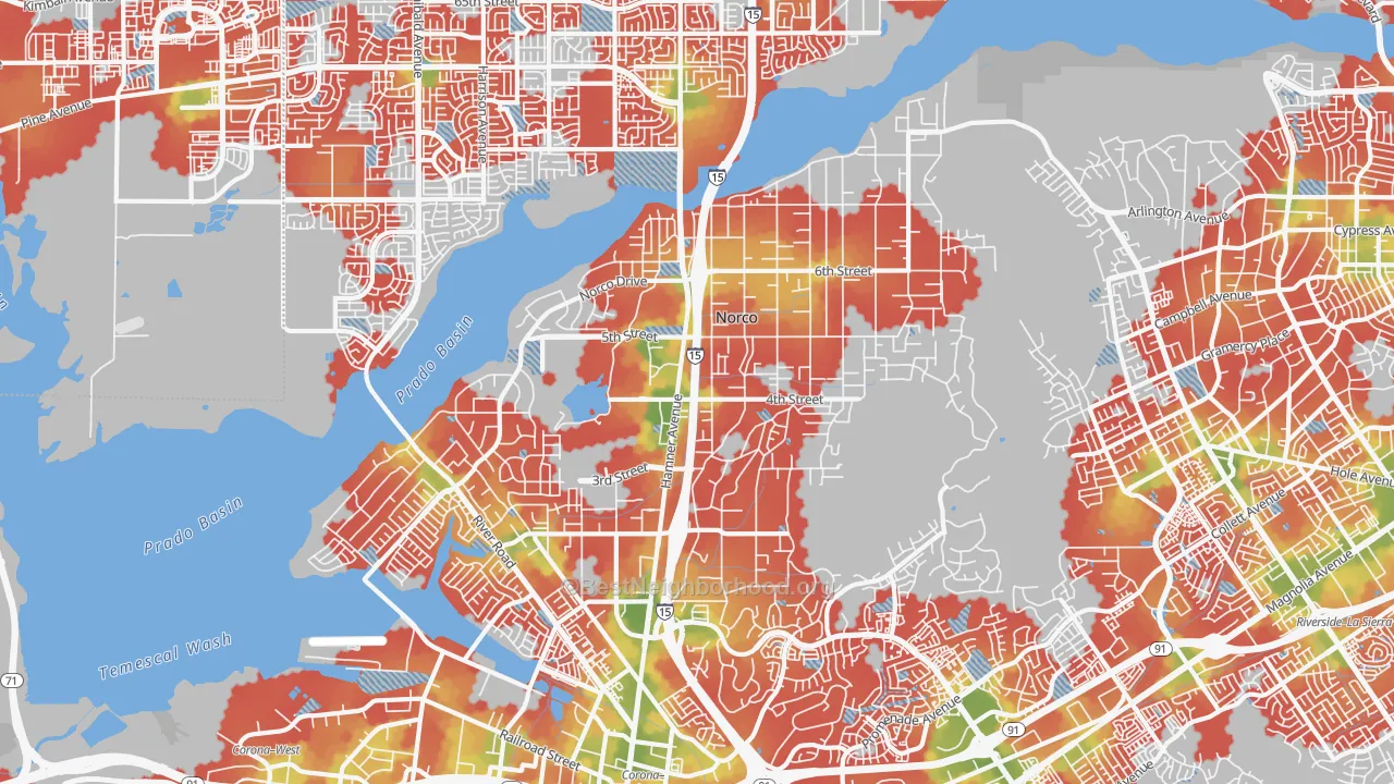 Walk Grade map of Norco, CA, walkable areas in green and car-dependent areas in red
