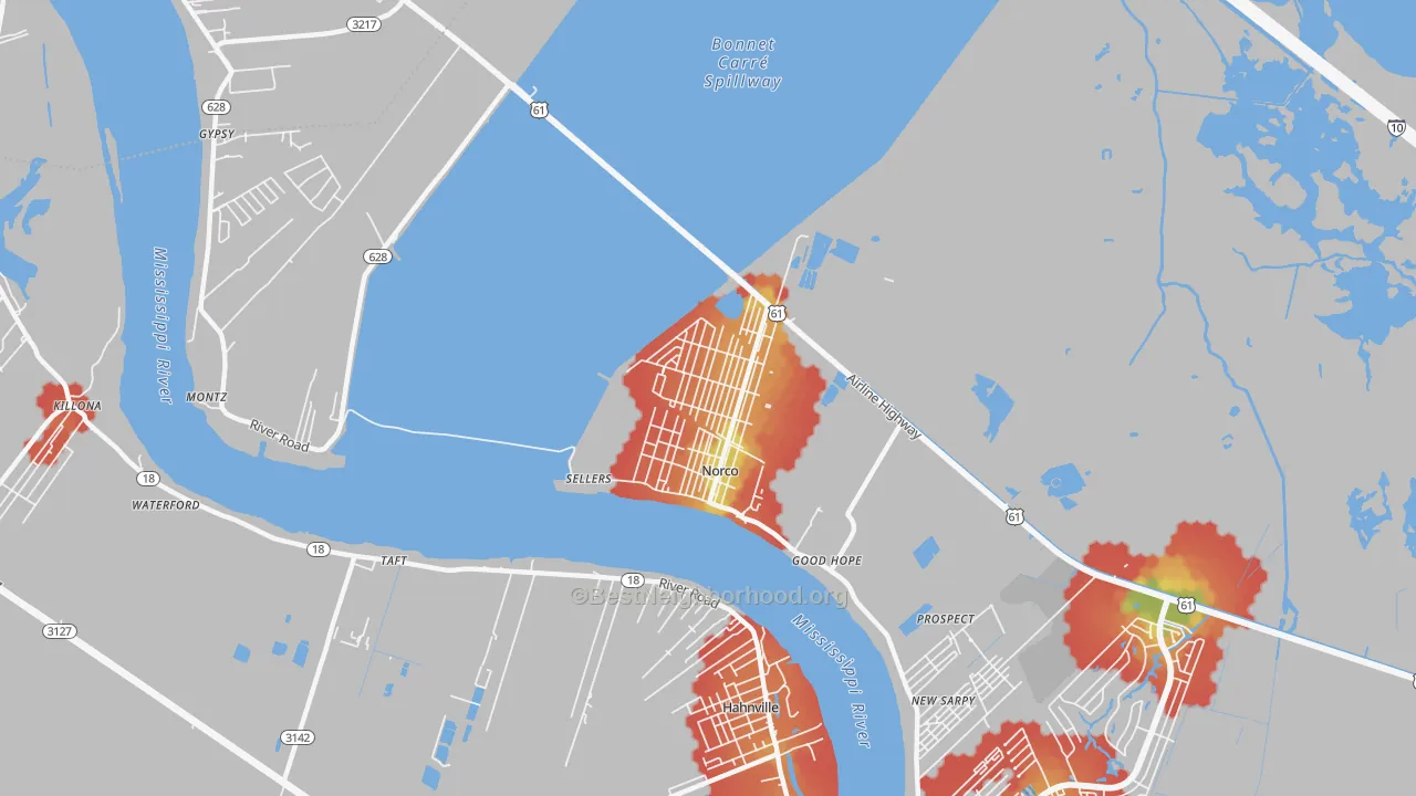 Walk Grade map of Norco, LA, walkable areas in green and car-dependent areas in red