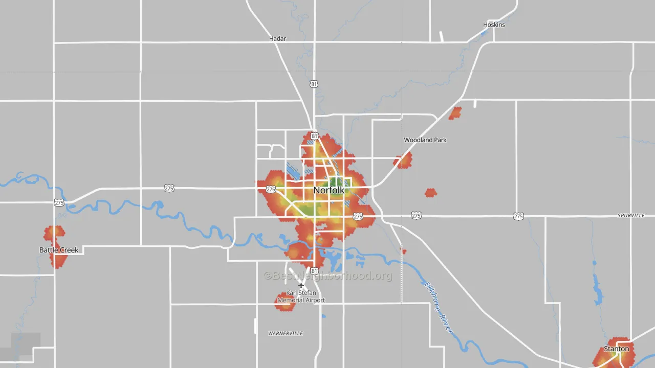 Walk Grade map of Norfolk, NE, walkable areas in green and car-dependent areas in red