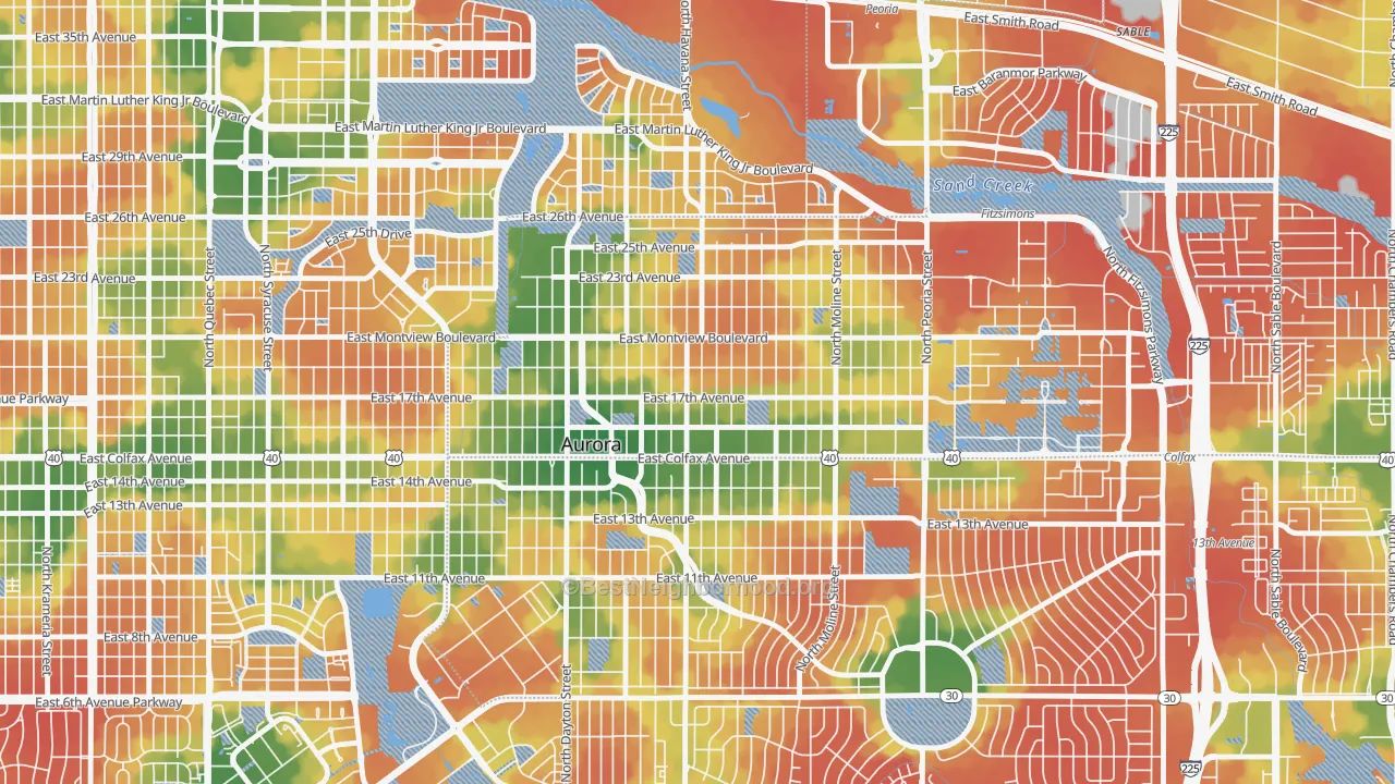 Walk Grade map of North Aurora, Aurora, CO, walkable areas in green and car-dependent areas in red