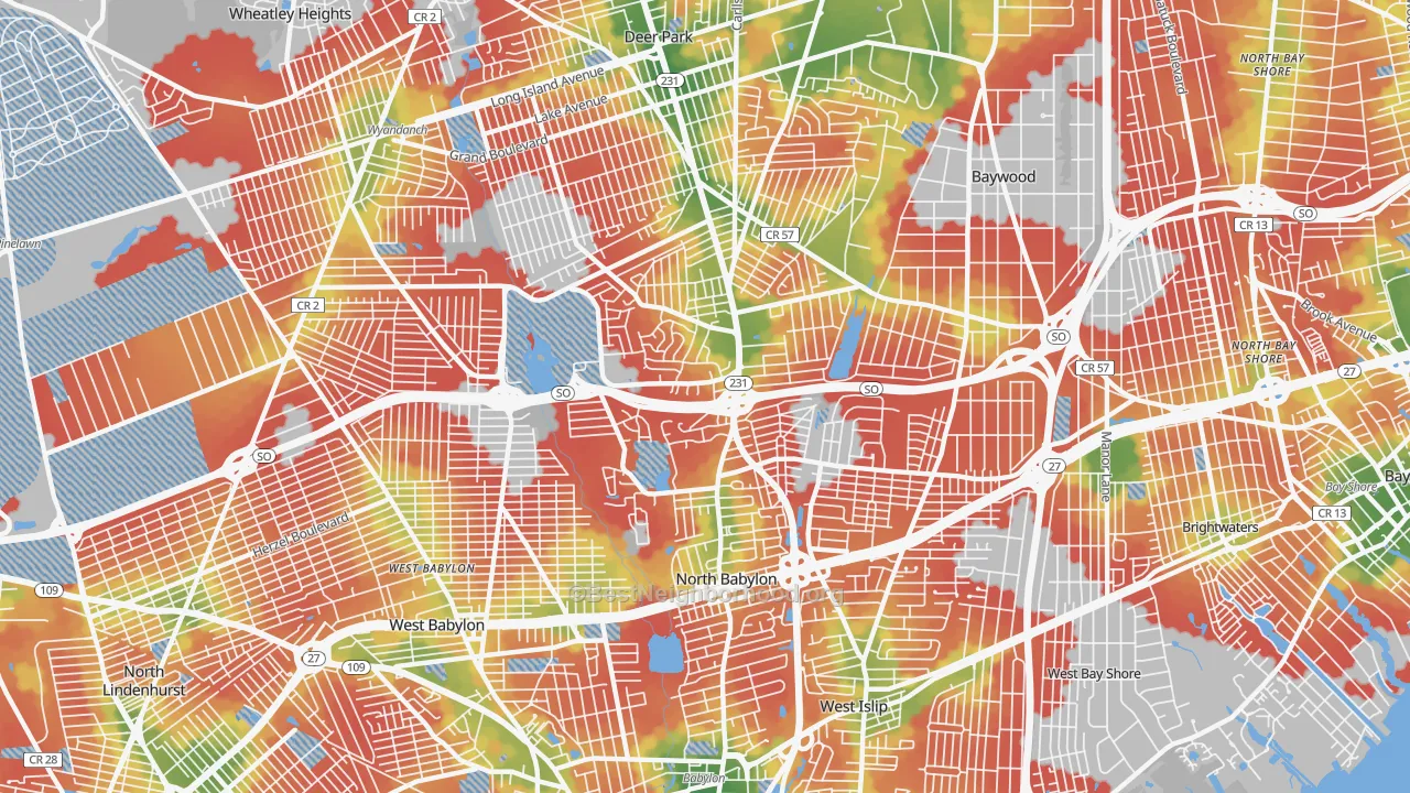 Walk Grade map of North Babylon, NY, walkable areas in green and car-dependent areas in red