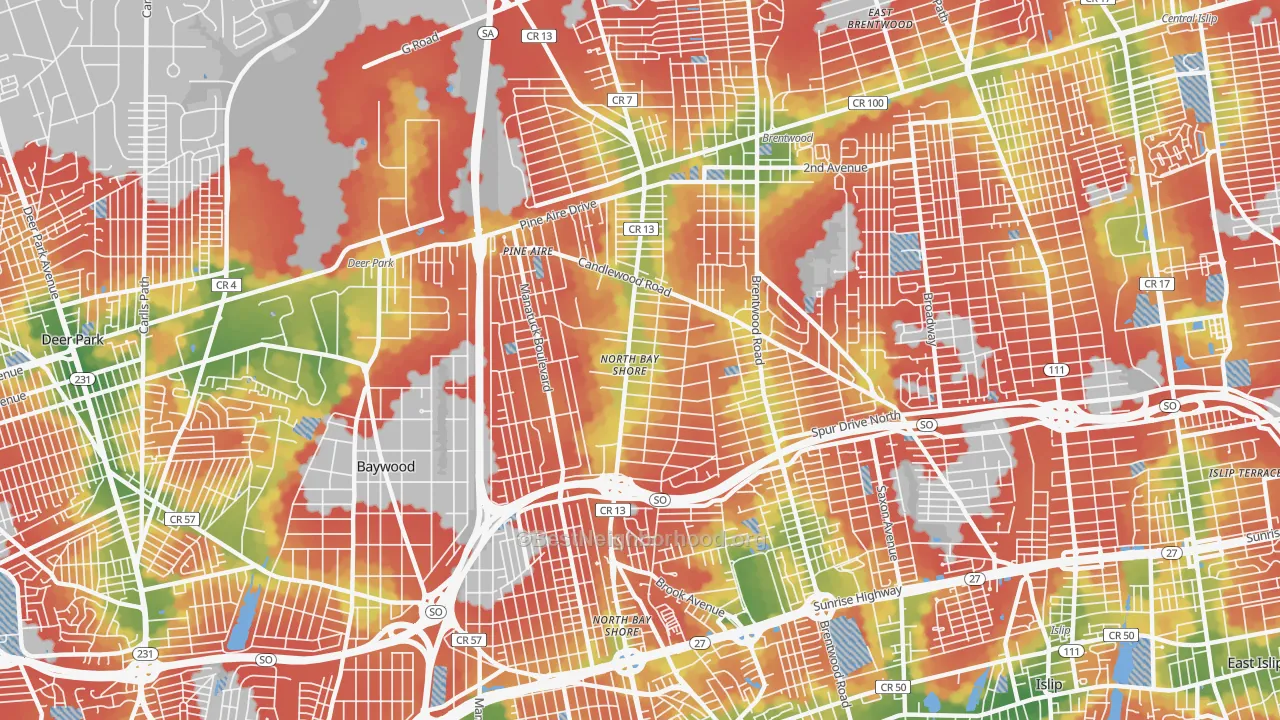 Walk Grade map of North Bay Shore, NY, walkable areas in green and car-dependent areas in red