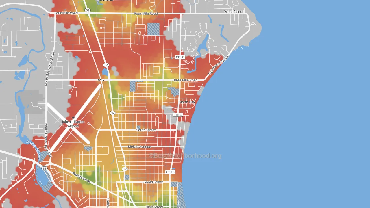 Walk Grade map of North Bay, WI, walkable areas in green and car-dependent areas in red