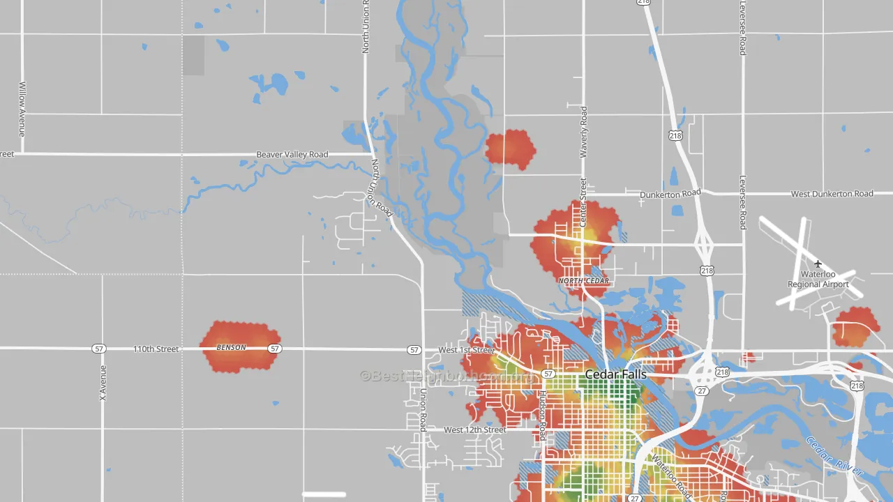 Walk Grade map of North Cedar, IA, walkable areas in green and car-dependent areas in red
