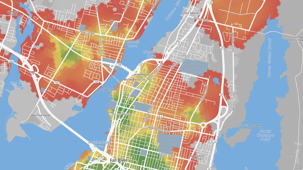Walk Grade map of North End, Fall River, MA, walkable areas in green and car-dependent areas in red