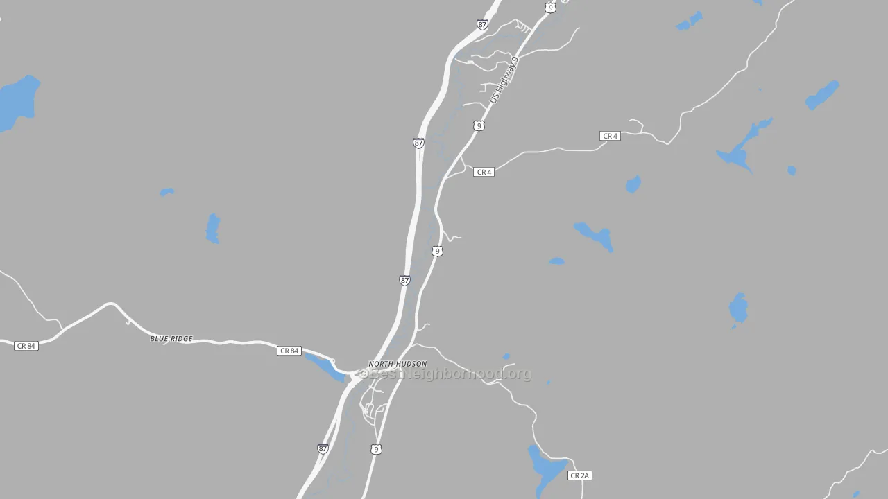 Walk Grade map of North Hudson, NY, walkable areas in green and car-dependent areas in red