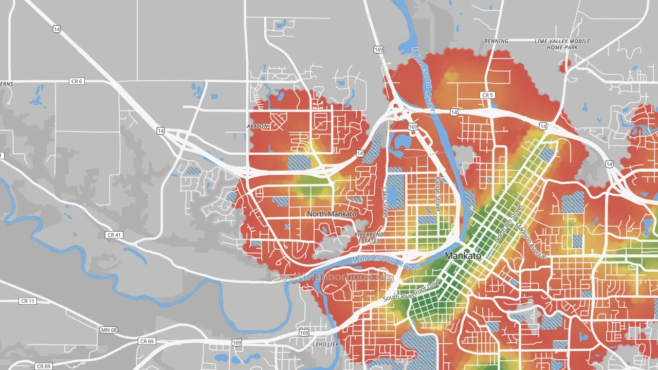 Walk Grade map of North Mankato, MN, walkable areas in green and car-dependent areas in red