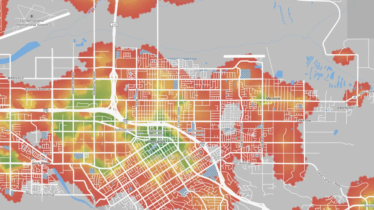 Walk Grade map of North Redlands, Redlands, CA, walkable areas in green and car-dependent areas in red