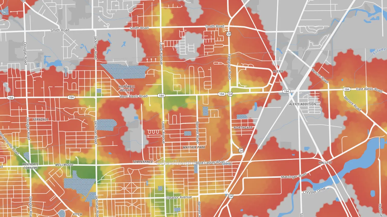 Walk Grade map of North Towne, Toledo, OH, walkable areas in green and car-dependent areas in red