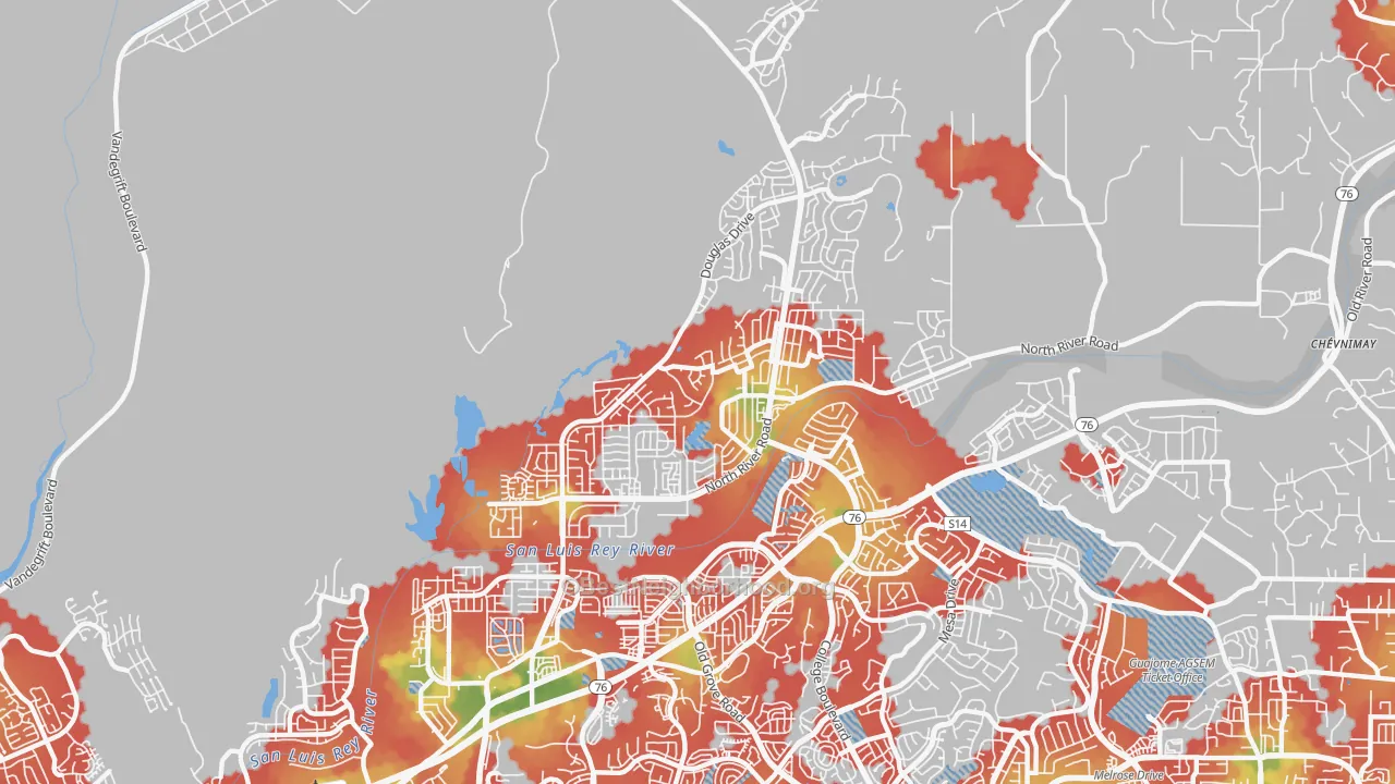 Walk Grade map of North Valley San Diego, Oceanside, CA, walkable areas in green and car-dependent areas in red