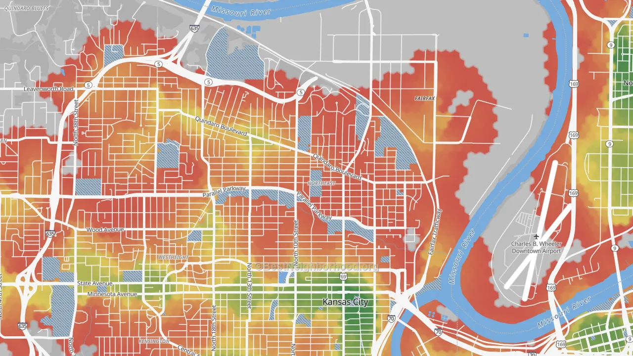 Walk Grade map of Northeast, Kansas City, KS, walkable areas in green and car-dependent areas in red