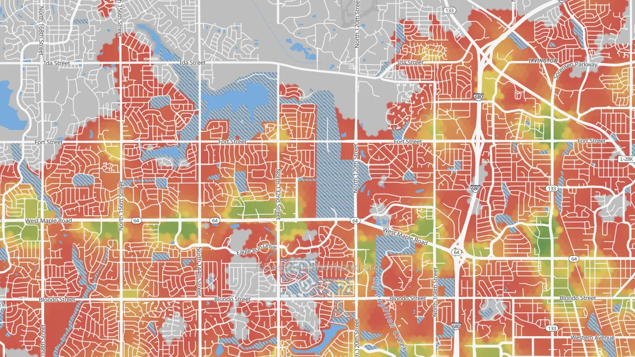Walk Grade map of Northwest Omaha, Omaha, NE, walkable areas in green and car-dependent areas in red