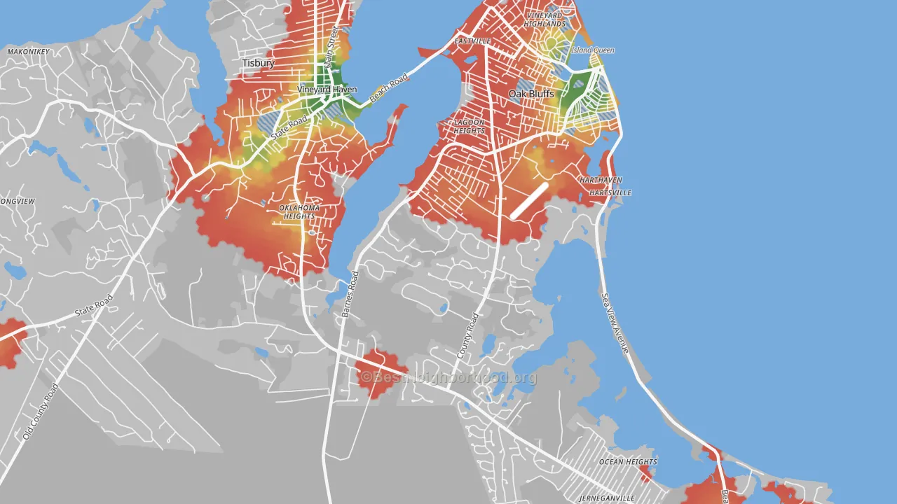 Walk Grade map of Oak Bluffs, MA, walkable areas in green and car-dependent areas in red