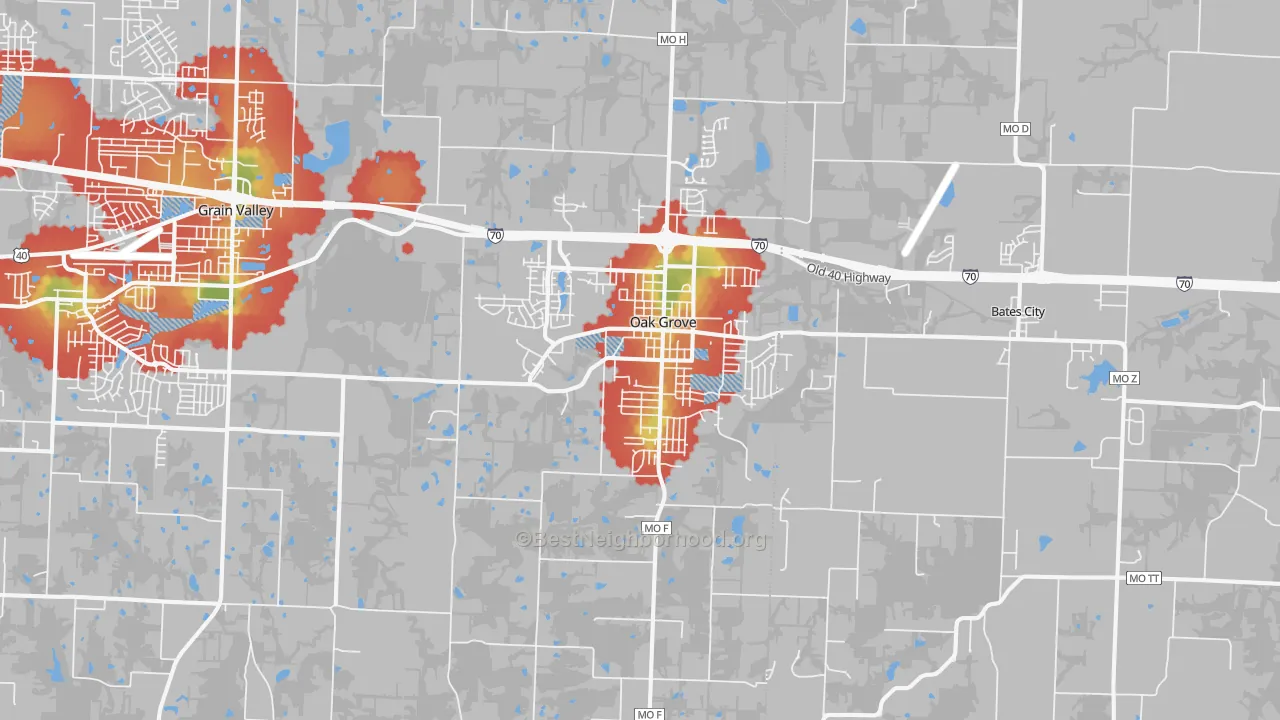Walk Grade map of Oak Grove, MO, walkable areas in green and car-dependent areas in red