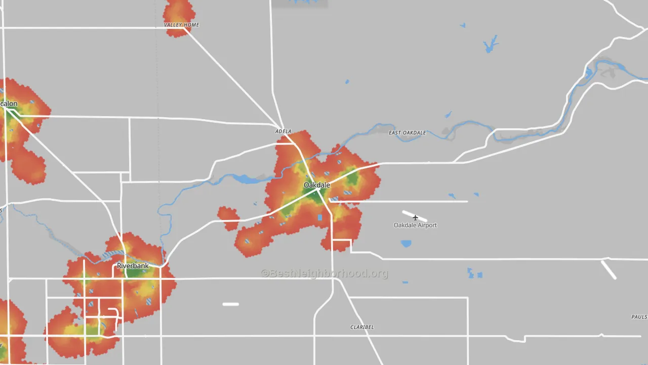 Walk Grade map of Oakdale, CA, walkable areas in green and car-dependent areas in red