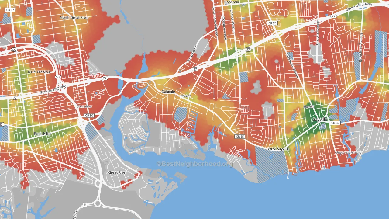 Walk Grade map of Oakdale, NY, walkable areas in green and car-dependent areas in red